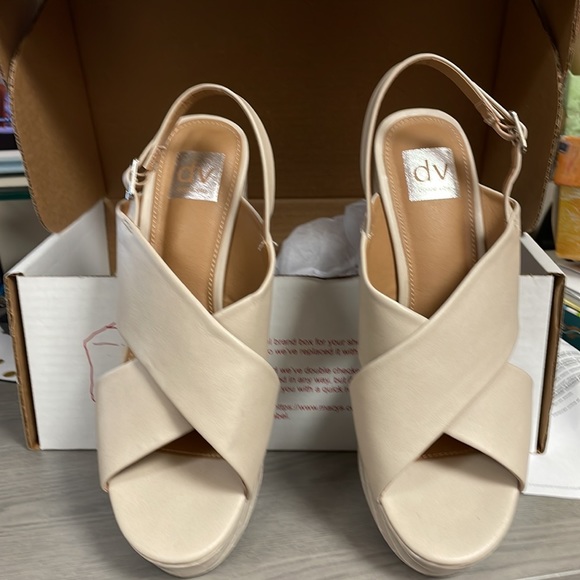 DV dolce vita cypress platform sandals 10 - Picture 2 of 5
